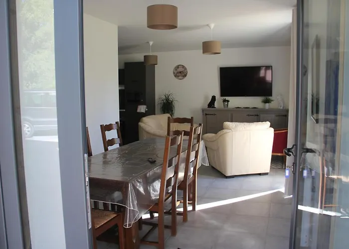 Logis Du Grand Pin アパート Saint-Martin-des-Entrées