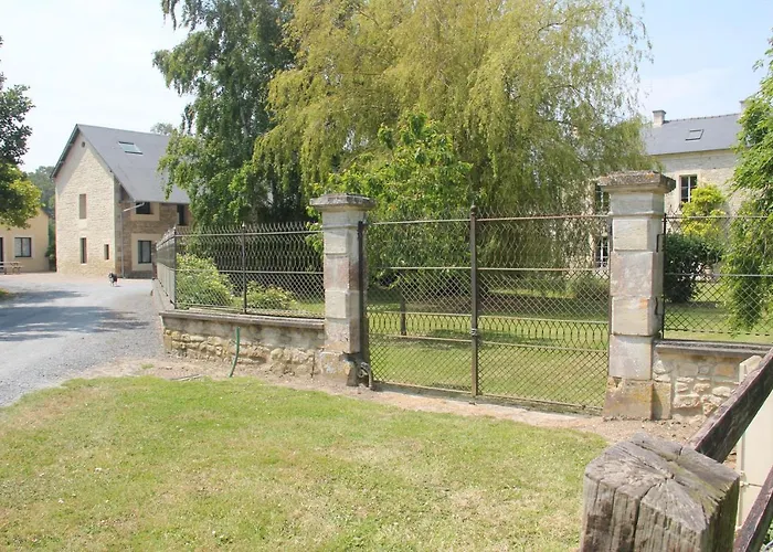 Logis Du Grand Pin Saint-Martin-des-Entrées