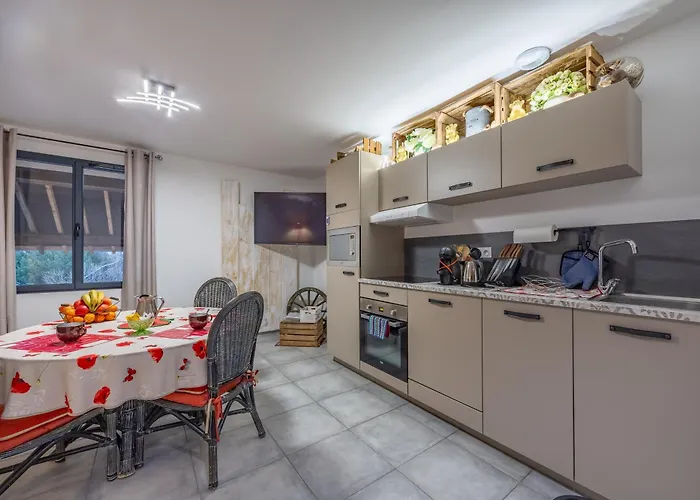 Logis Du Grand Pin アパート Saint-Martin-des-Entrées