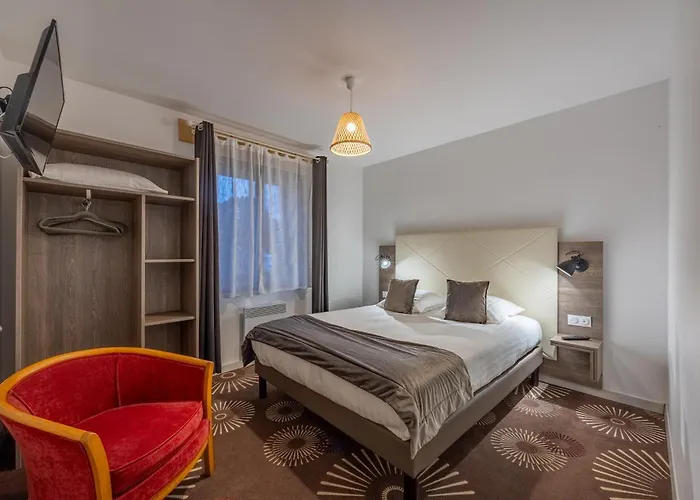 Logis Du Grand Pin Saint-Martin-des-Entrées