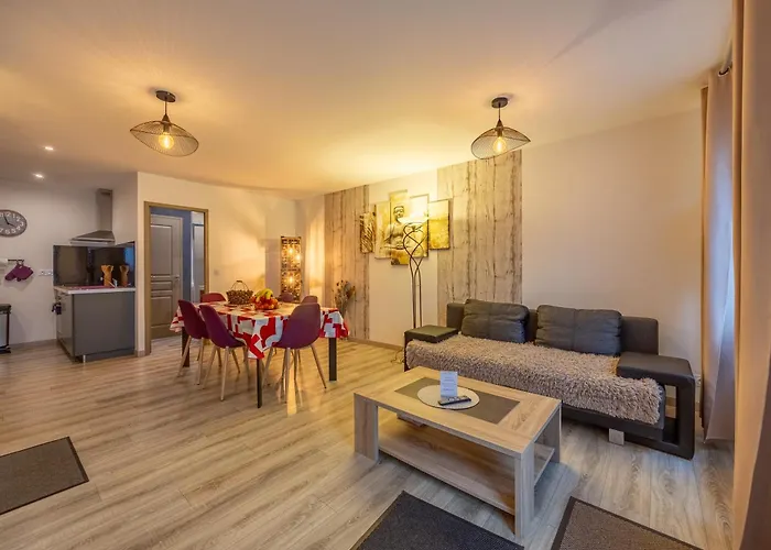 Logis Du Grand Pin アパート