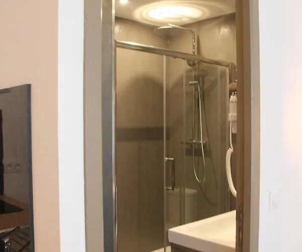 Logis Du Grand Pin アパート Saint-Martin-des-Entrées