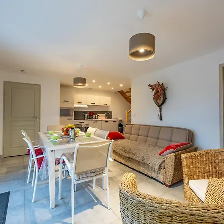 Logis Du Grand Pin Apartment Saint-Martin-des-Entrees