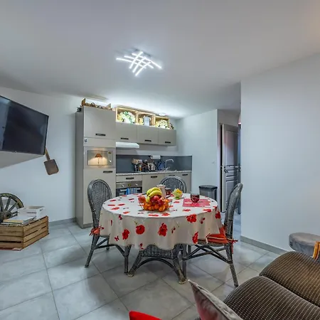 Logis Du Grand Pin Apartment