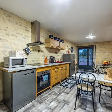 Logis Du Grand Pin Saint-Martin-des-Entrees