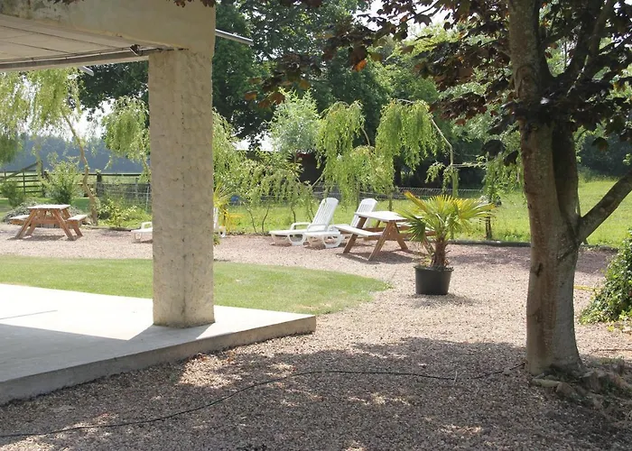 Logis Du Grand Pin Saint-Martin-des-Entrées