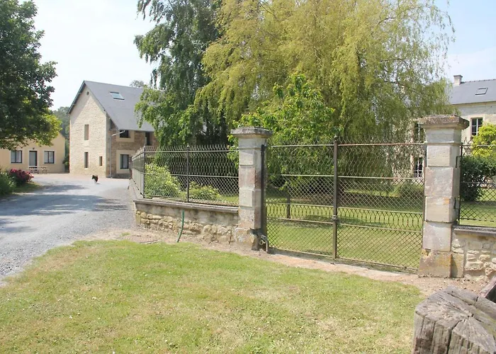 Logis Du Grand Pin Saint-Martin-des-Entrées