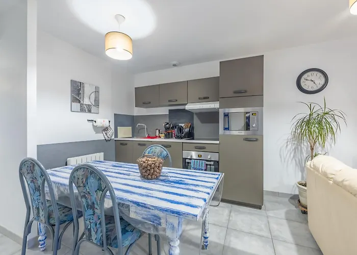 Logis Du Grand Pin * Saint-Martin-des-Entrées